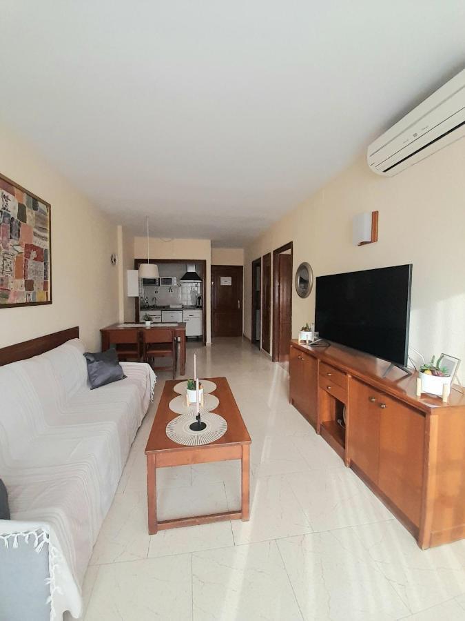 Nice Apartment In Hotel Ronda 4 First Beach Line Fuengirola Exterior foto