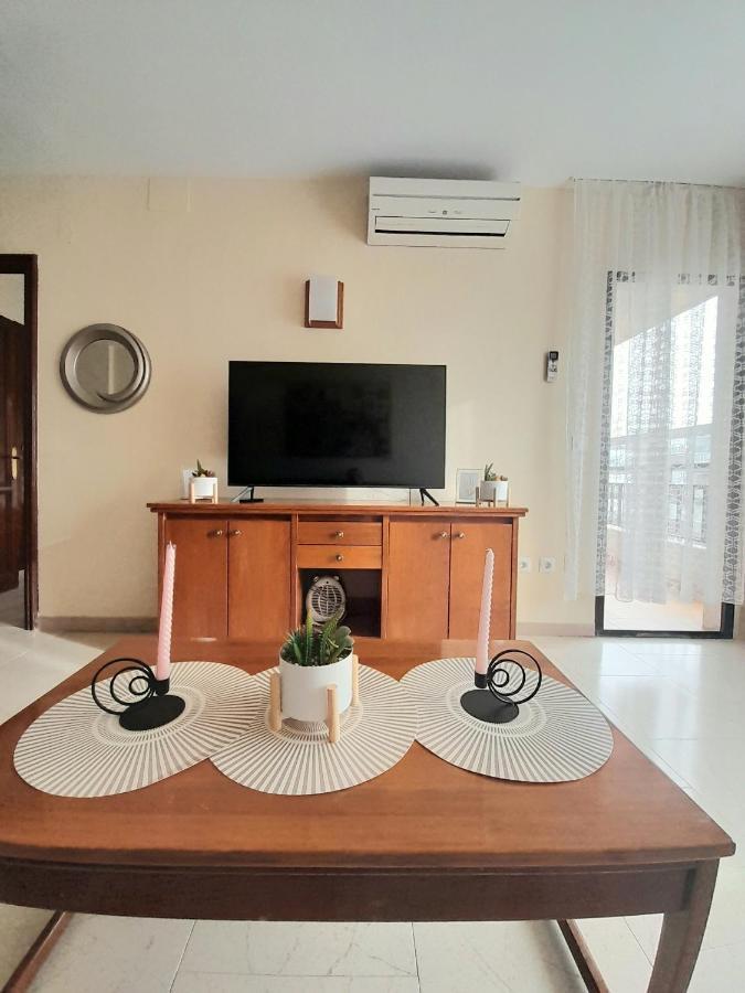 Nice Apartment In Hotel Ronda 4 First Beach Line Fuengirola Exterior foto