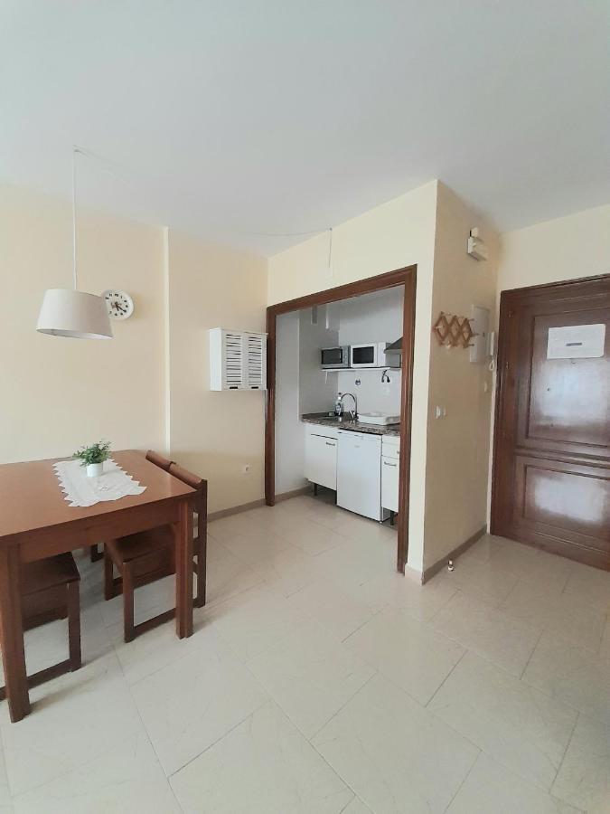 Nice Apartment In Hotel Ronda 4 First Beach Line Fuengirola Exterior foto